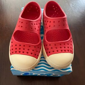 Native Juniper shoes size 9